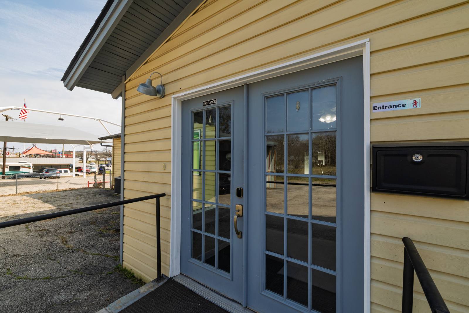 036 1005 Fort Worth Highway Weatherford Texas USA